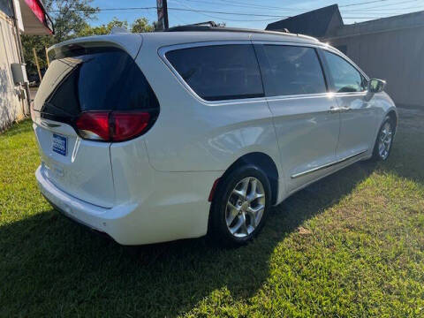 2017 Chrysler Pacifica Touring Plus