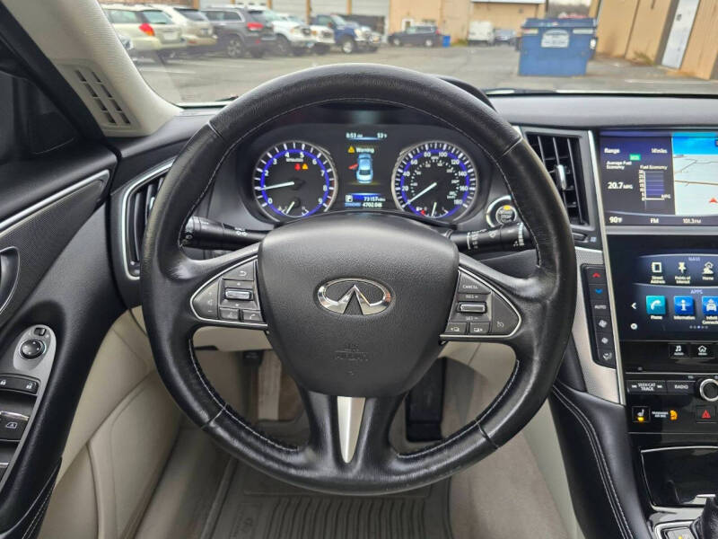 2015 Infiniti Q50 Premium