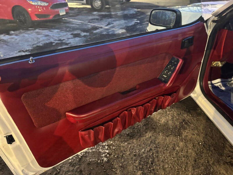 1990 Ford Mustang