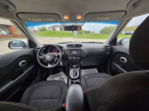 2016 Kia Soul +
