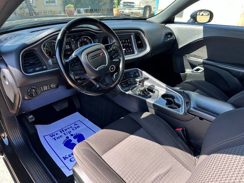 2020 Dodge Challenger SXT