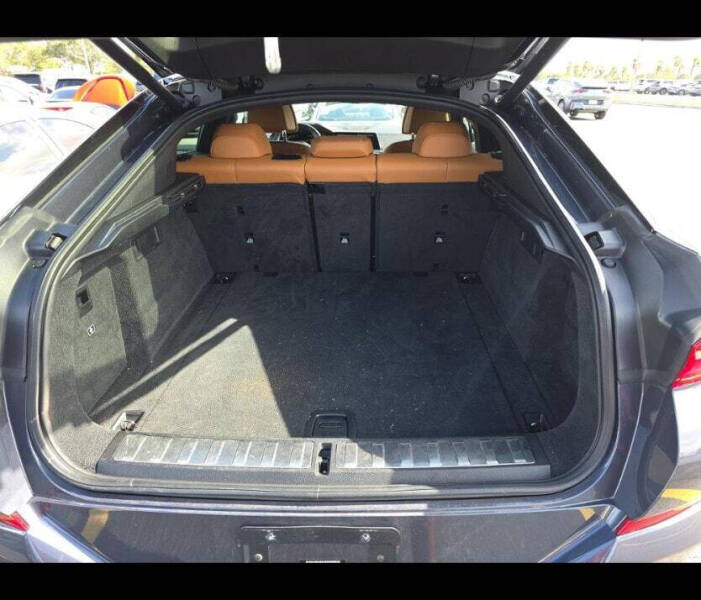 2021 BMW X6 xDrive40i