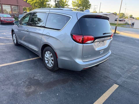 2018 Chrysler Pacifica Touring L