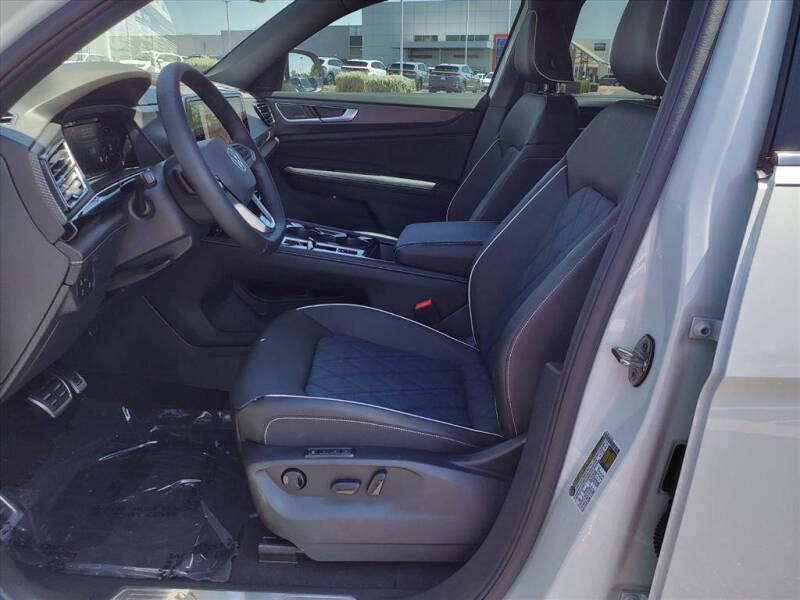 2026 Volkswagen Atlas Cross Sport SEL Premium R-Line 4Motion