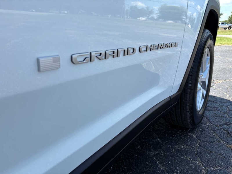 2025 Jeep Grand Cherokee L Laredo