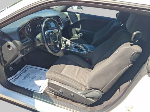 2016 Dodge Challenger SXT