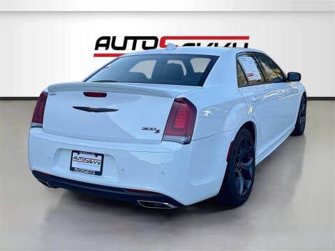 2023 Chrysler 300 S V8