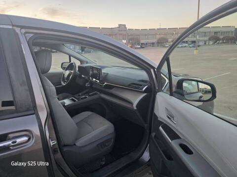 2021 Toyota Sienna Limited 7-Passenger