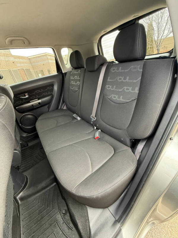 2012 Kia Soul +
