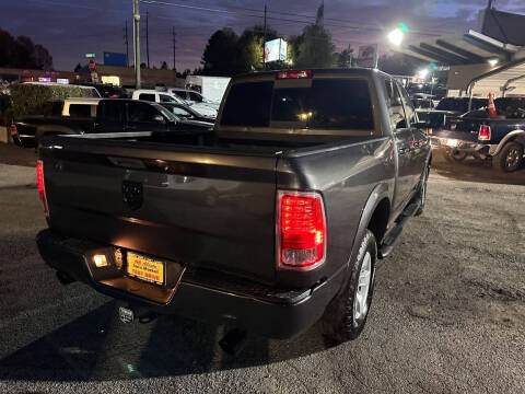 2015 RAM 1500 Laramie