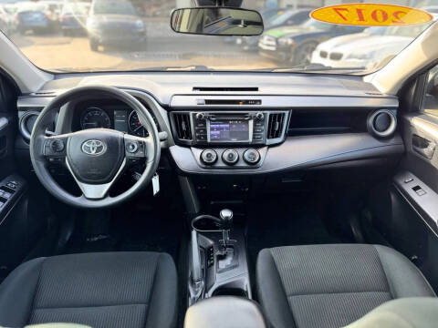 2017 Toyota RAV4 LE