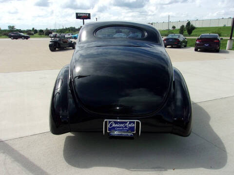 1940 Ford Custom