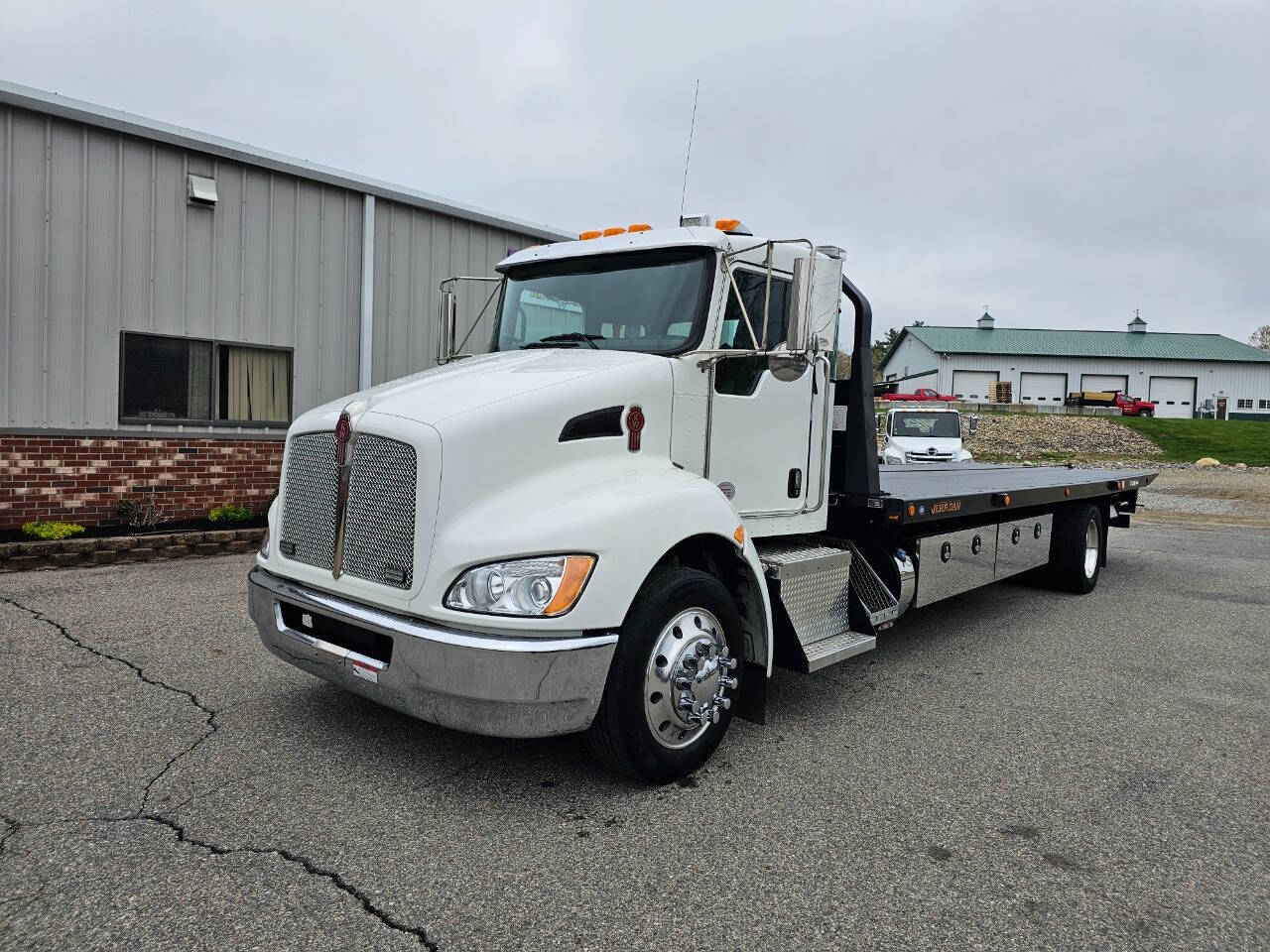 2022 Kenworth T370 2