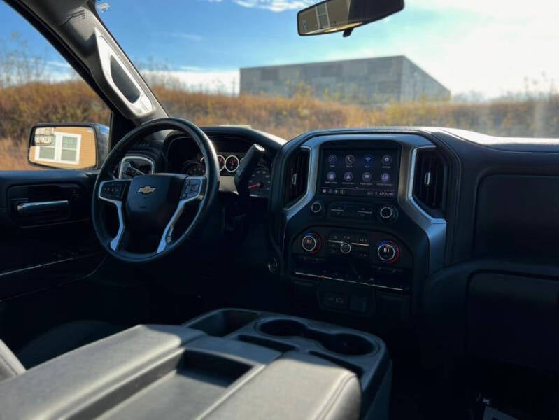 2019 Chevrolet Silverado 1500 LT photo 27