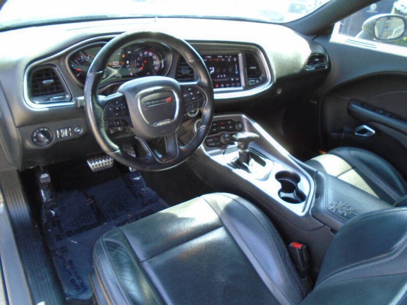 2018 Dodge Challenger SXT Plus