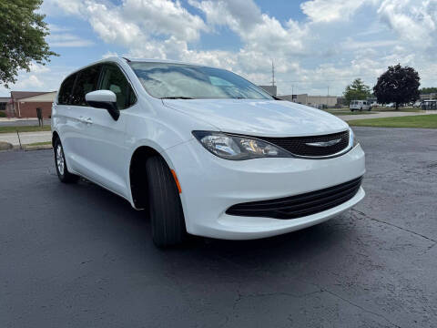 2017 Chrysler Pacifica LX