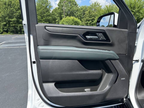 2025 GMC Yukon XL AT4