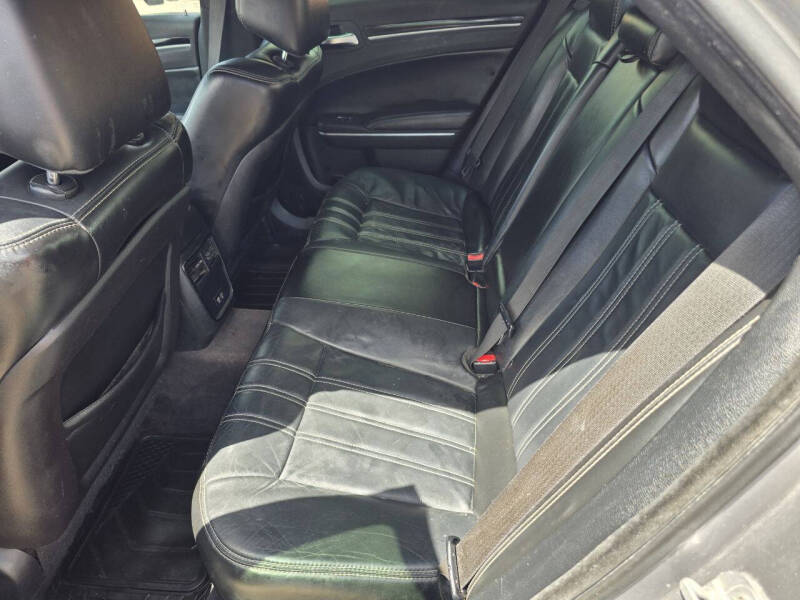 2017 Chrysler 300 S