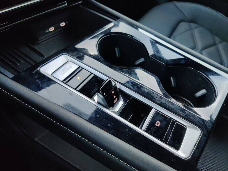 2025 Volkswagen Atlas Cross Sport SE 4Motion