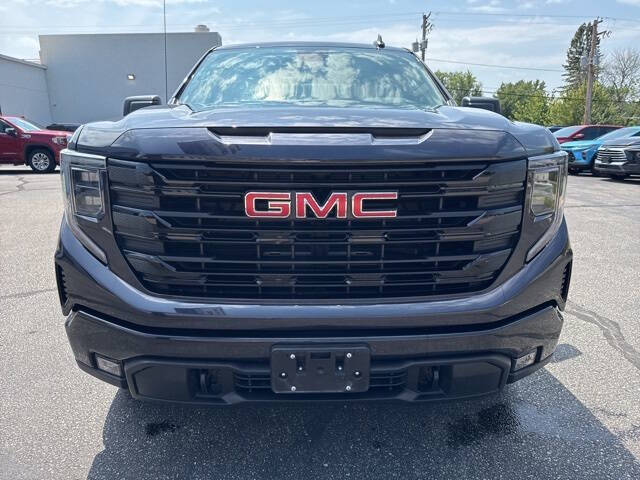 2024 GMC Sierra 1500 Elevation Standard