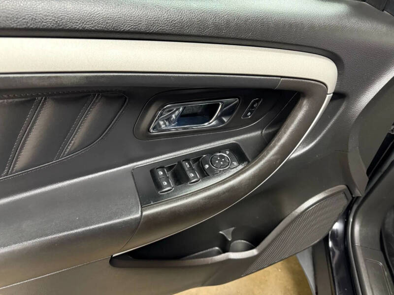 2016 Ford Taurus SEL