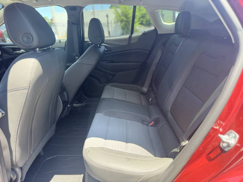 2025 Chevrolet Trax LT