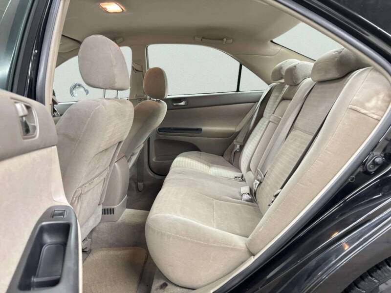 2005 Toyota Camry LE