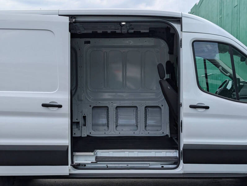 2023 Ford E-Transit