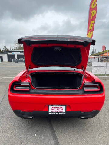 2021 Dodge Challenger SXT