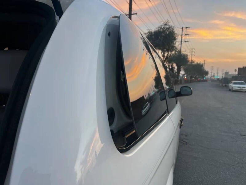 2003 Dodge Caravan SE