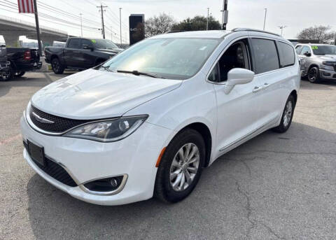 2019 Chrysler Pacifica Touring L