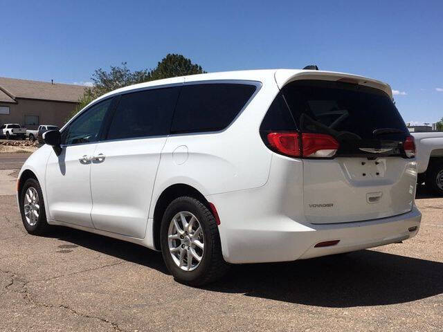 2023 Chrysler Voyager LX