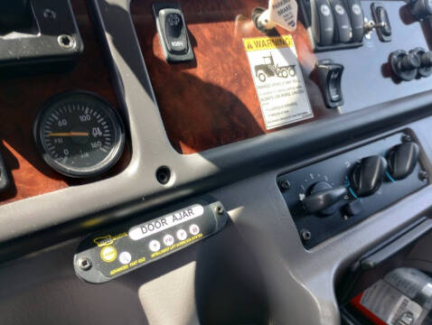 2014 Freightliner M2 106