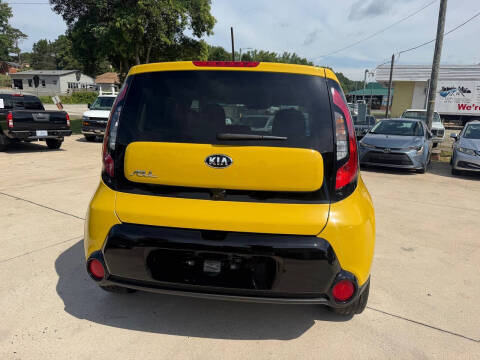 2016 Kia Soul +