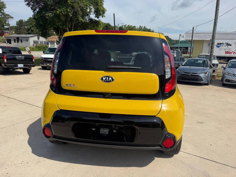 2016 Kia Soul +