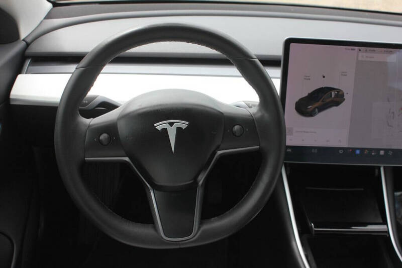 2019 Tesla Model 3 Standard Range Plus