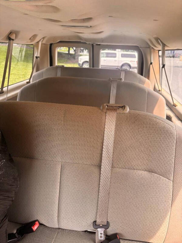 2010 Ford E-Series E-350 SD XLT