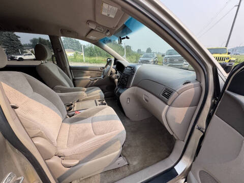 2008 Toyota Sienna LE 7-Passenger