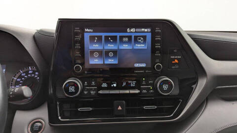 2022 Toyota Highlander LE