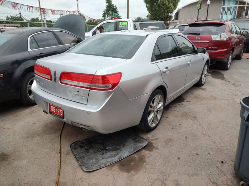 2011 Lincoln MKZ