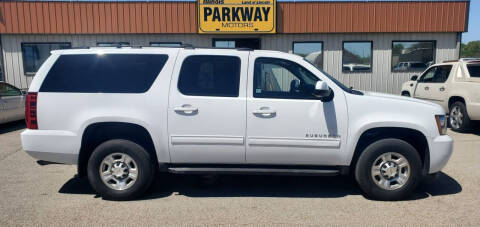 2011 Chevrolet Suburban for sale at Parkway Motors in Springfield IL