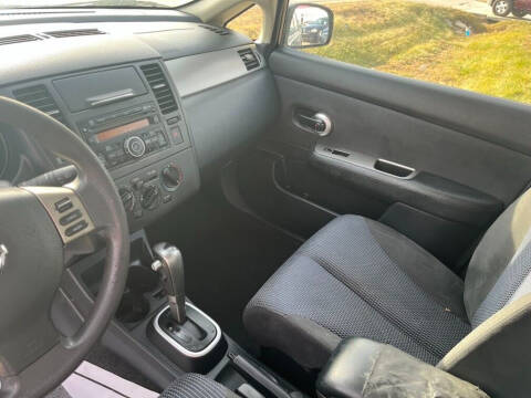 2010 Nissan Versa 1.8 S