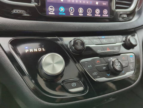 2020 Chrysler Pacifica Limited 35th Anniversary