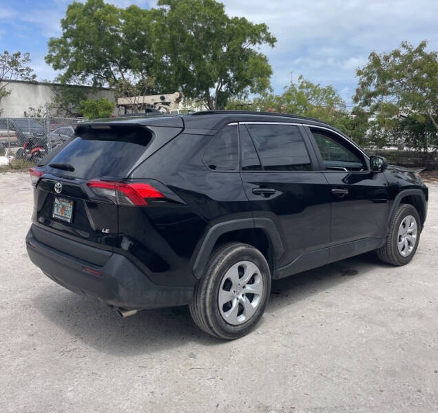 2021 Toyota RAV4 LE