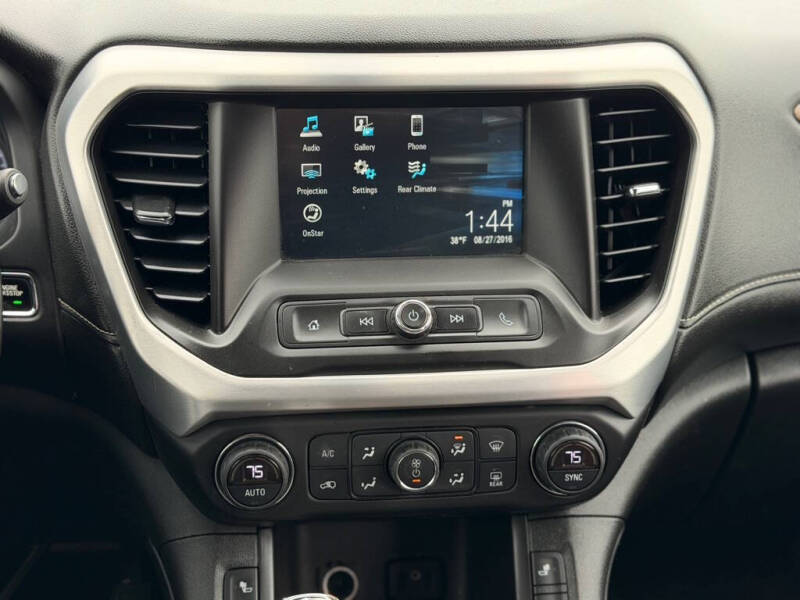 2017 GMC Acadia SLE-2