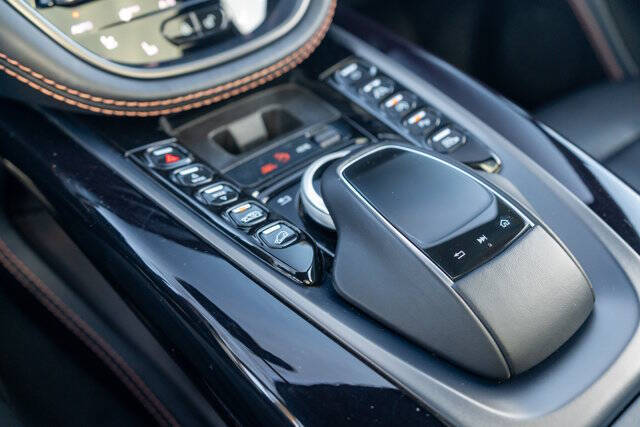 2022 Aston Martin DBX