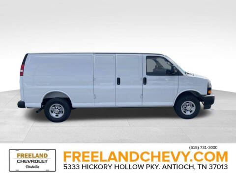 2025 Chevrolet Express 3500