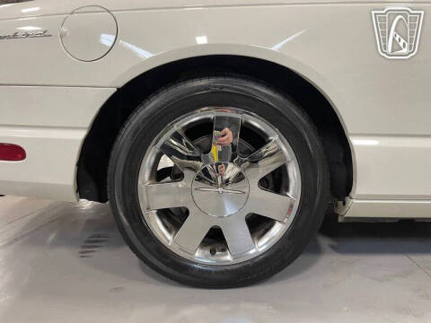 2003 Ford Thunderbird