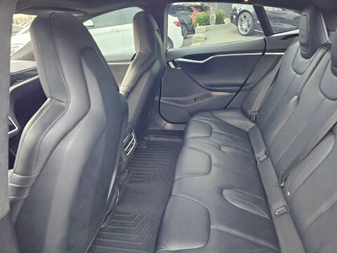 2015 Tesla Model S 70D