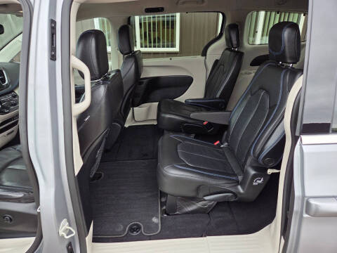 2021 Chrysler Pacifica Touring L